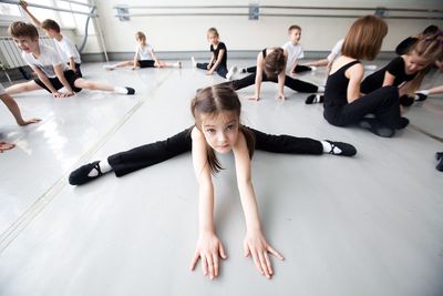 Какие преимущества получит ваш ребенок от занятий танцами?
